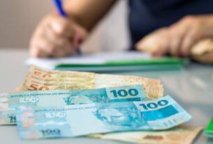 What Are Cash Loans and How Do They Work?