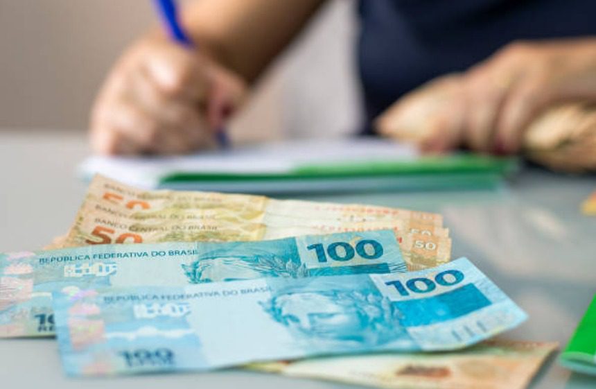 What Are Cash Loans and How Do They Work?